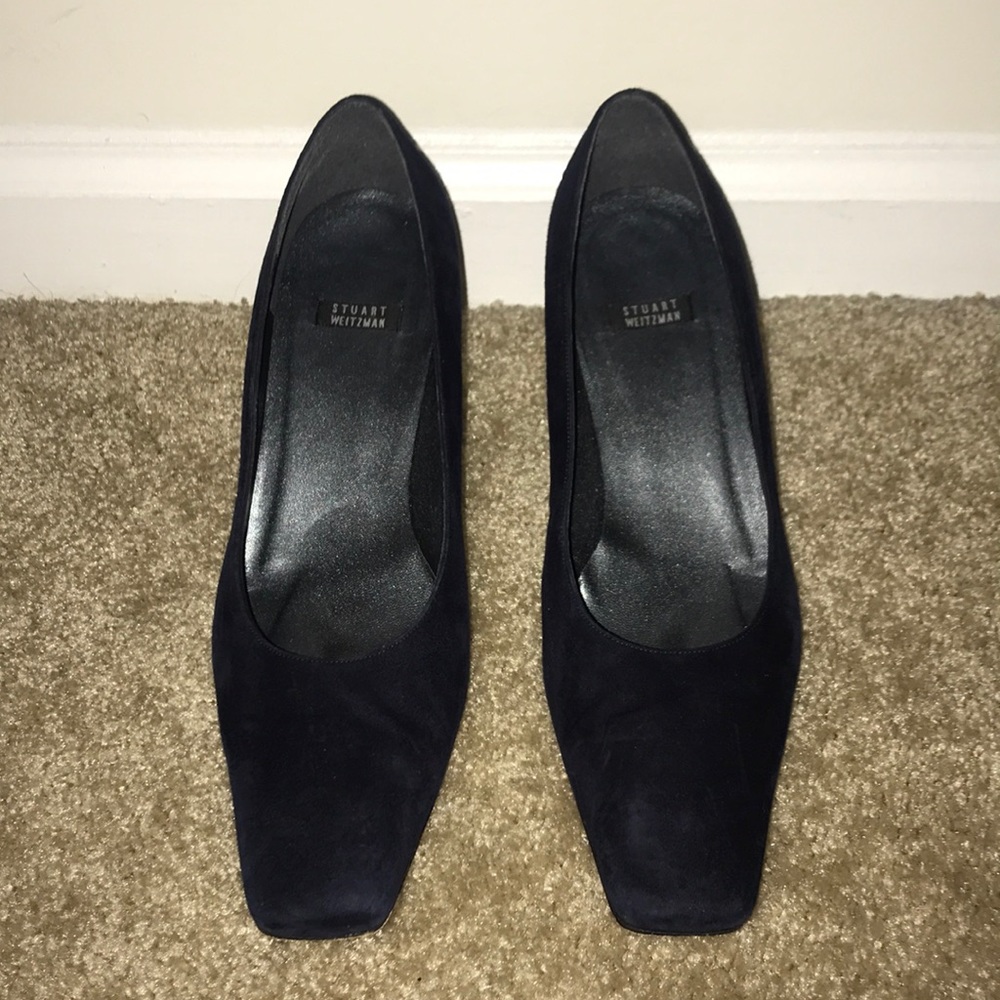 Stuart Weitzman navy pumps